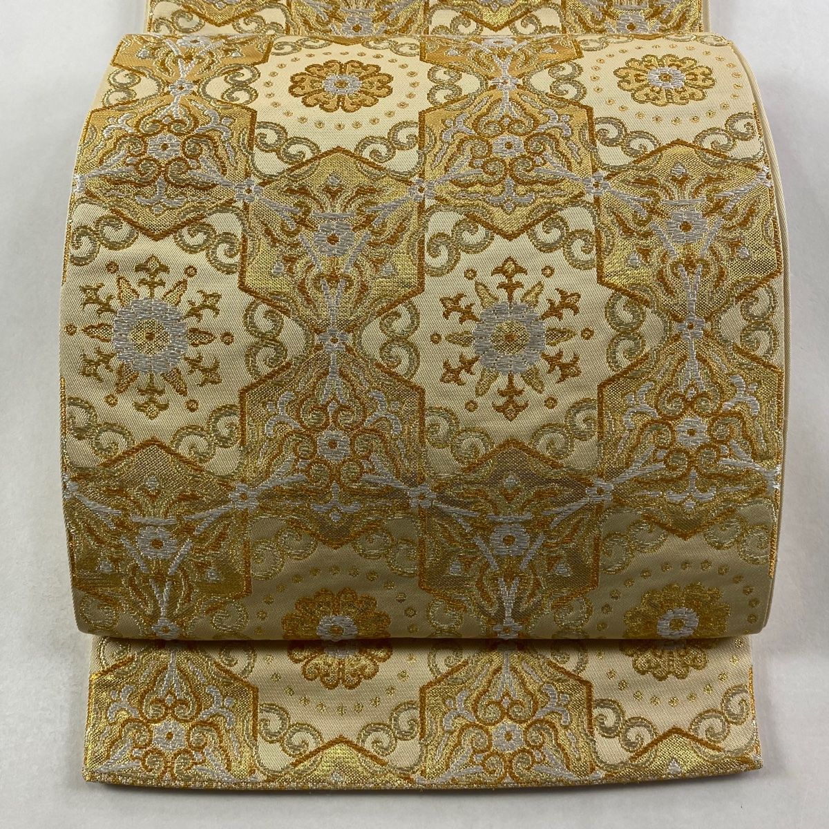 袋帯 龍村美術織物 落款 亀甲円つなぎ 華文 金銀糸 箔 薄黄 六通 正絹