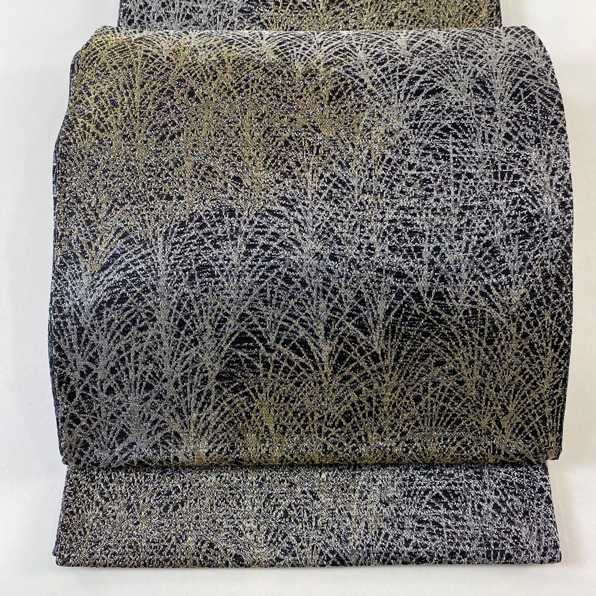 袋帯 落款 葉柄 金銀糸 黒 六通 正絹