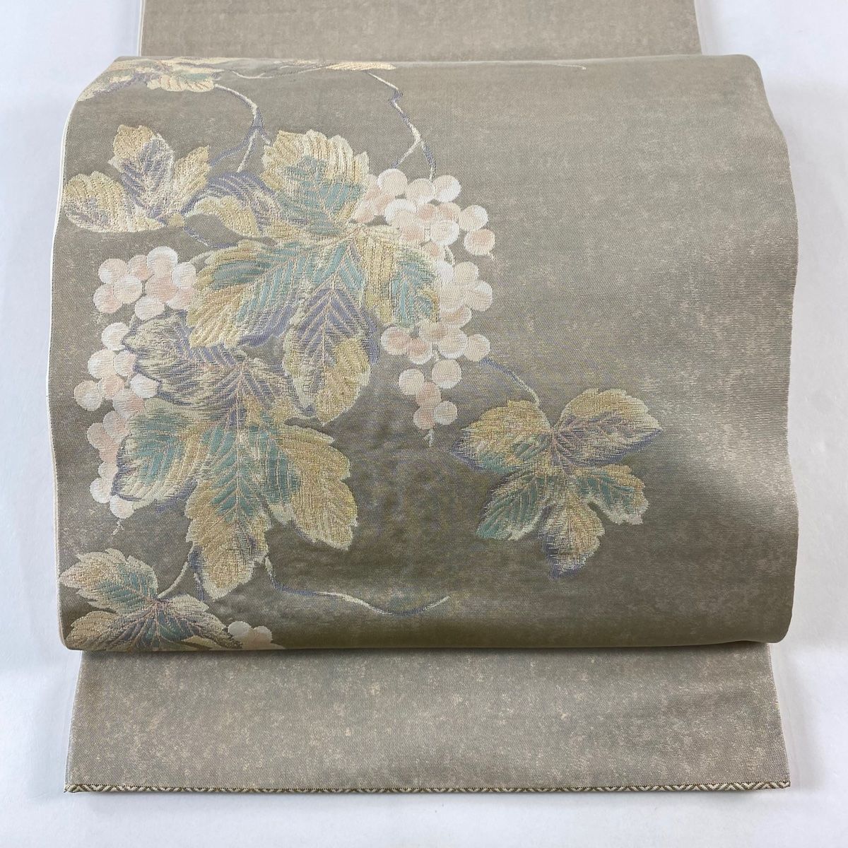 袋帯 葡萄 金糸 ベージュ お太鼓柄 正絹