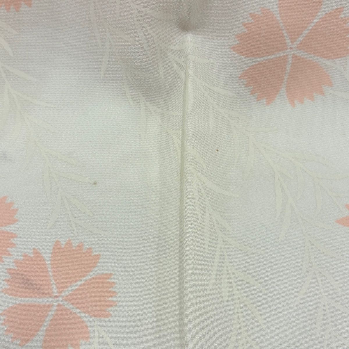  長襦袢 身丈122 cm 裄丈63 S 撫子 地紋 ベージュ 正絹 秀品 長襦袢 長襦袢 半襦袢