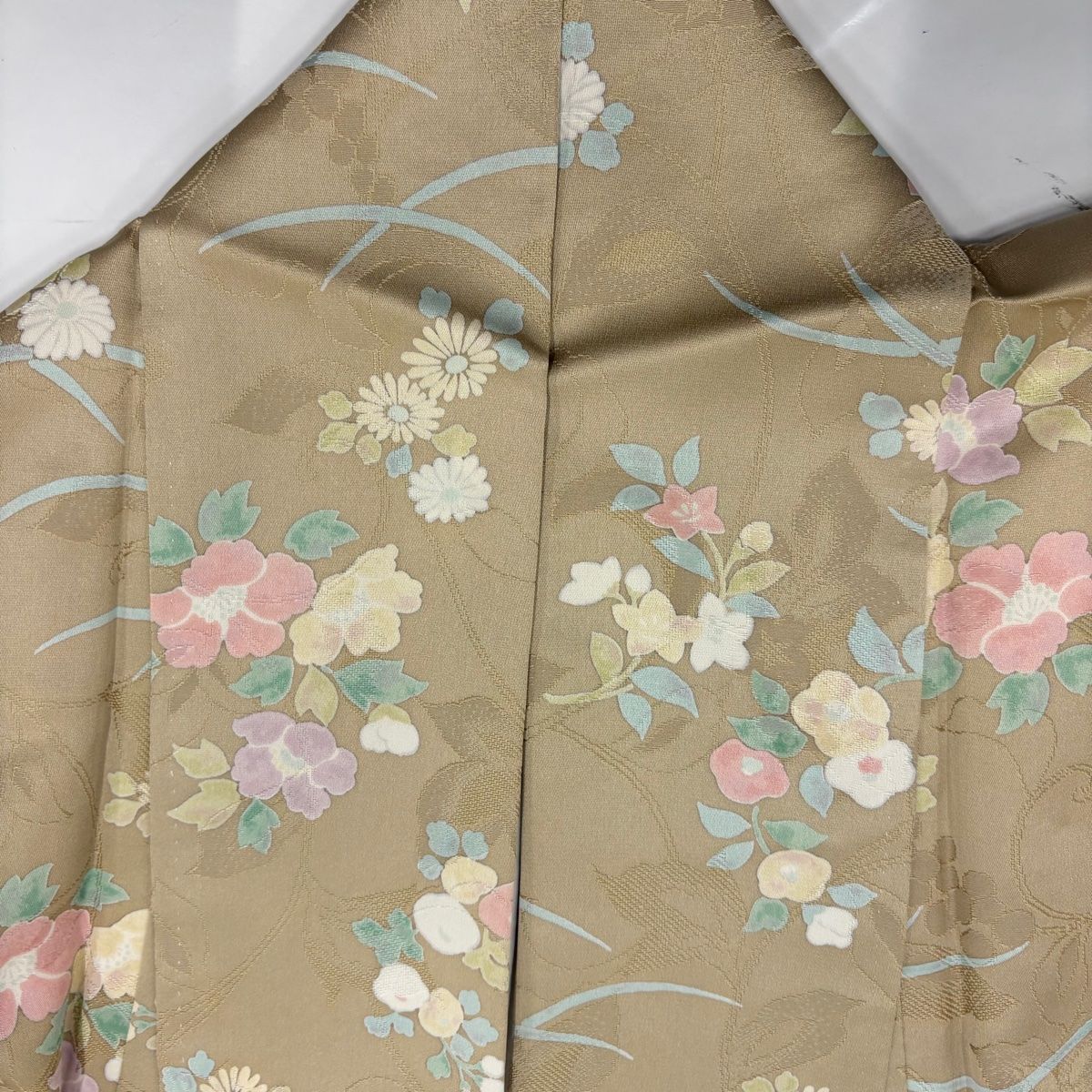  小紋 身丈161 5 cm 裄丈65 M 袷 草花 芝 薄茶色 正絹 秀品 小紋 着物