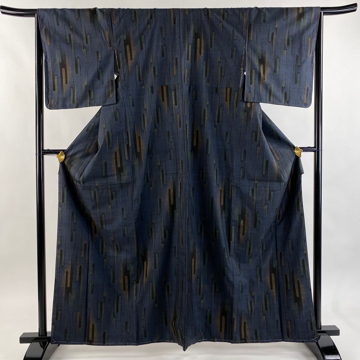 美品】 大島紬 身丈163cm 裄丈65.5cm M 袷 純泥染 証紙 壺だれ 紺色