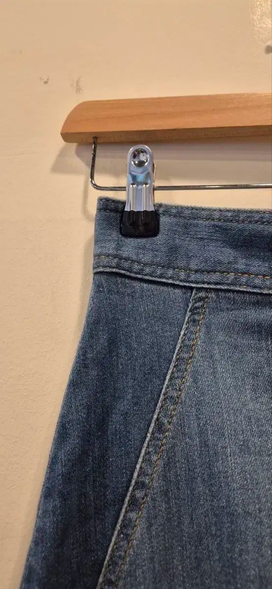 ザディグアンドヴォルテール 刺繍 デニムスカート