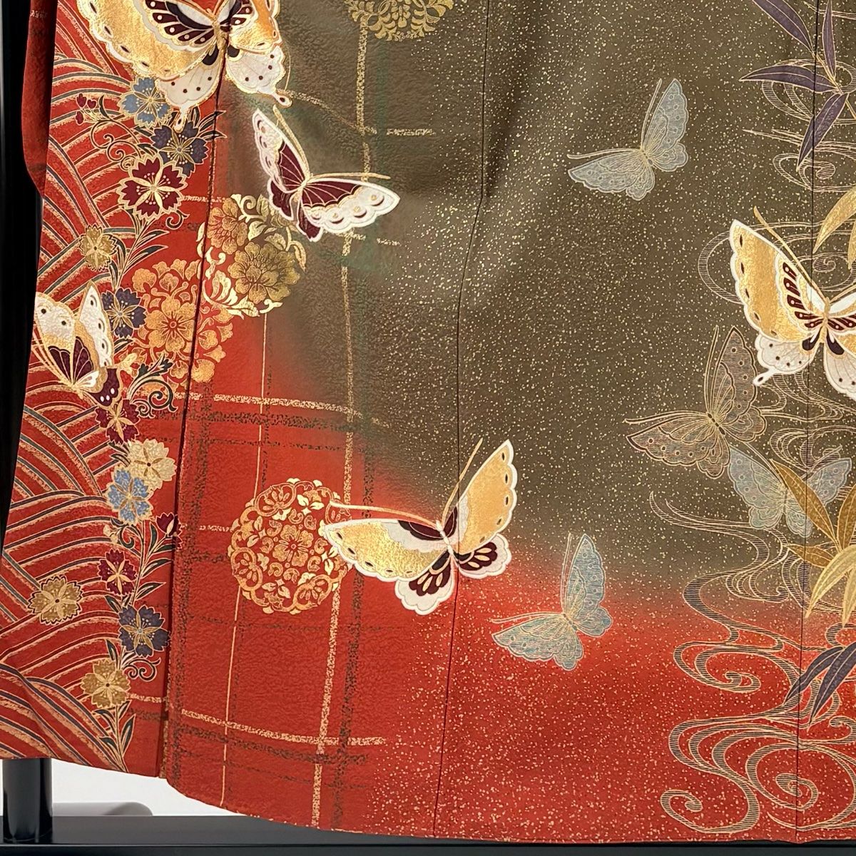 振袖 身丈154 5 cm 裄丈67 M 袷 蝶 華文 金糸 金彩 灰茶 正絹 秀品
