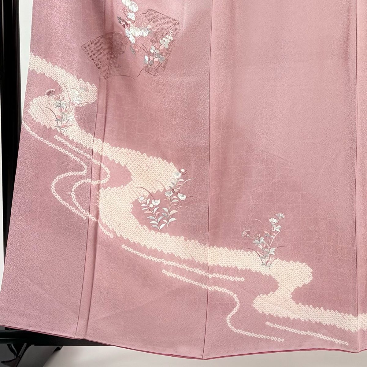 訪問着 身丈159 cm 裄丈64 5 M 袷 やまと 扇面 草花 刺繍 絞り 薄紫 正絹 秀品