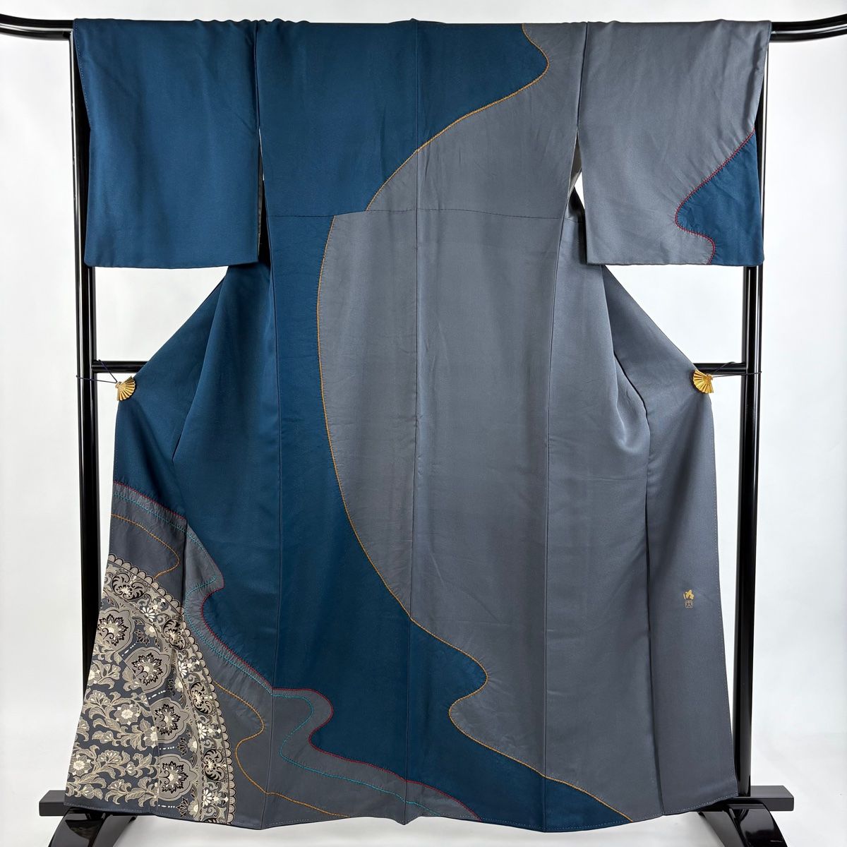 訪問着 身丈160 cm 裄丈68 L 袷 落款 花唐草 流水 銀通し 絞り 藍色 正絹 秀品