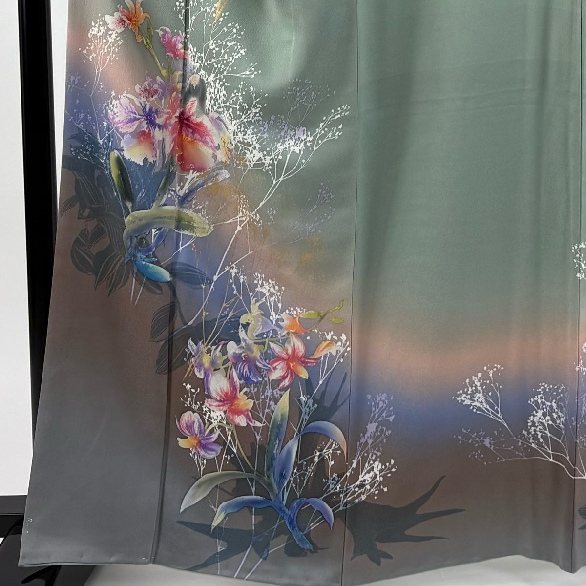 訪問着 身丈164 cm 裄丈68.5 L 袷 草花 シルエット 金彩 ぼかし 灰緑 正絹 秀品