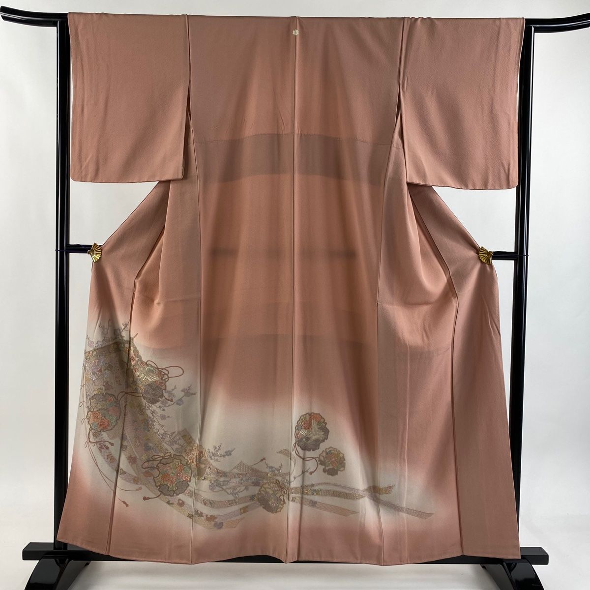 色留袖 身丈158.5 cm 裄丈63.5 S 袷 雪輪 几帳 刺繍 ぼかし ピンクベージュ 正絹 秀品 一つ紋