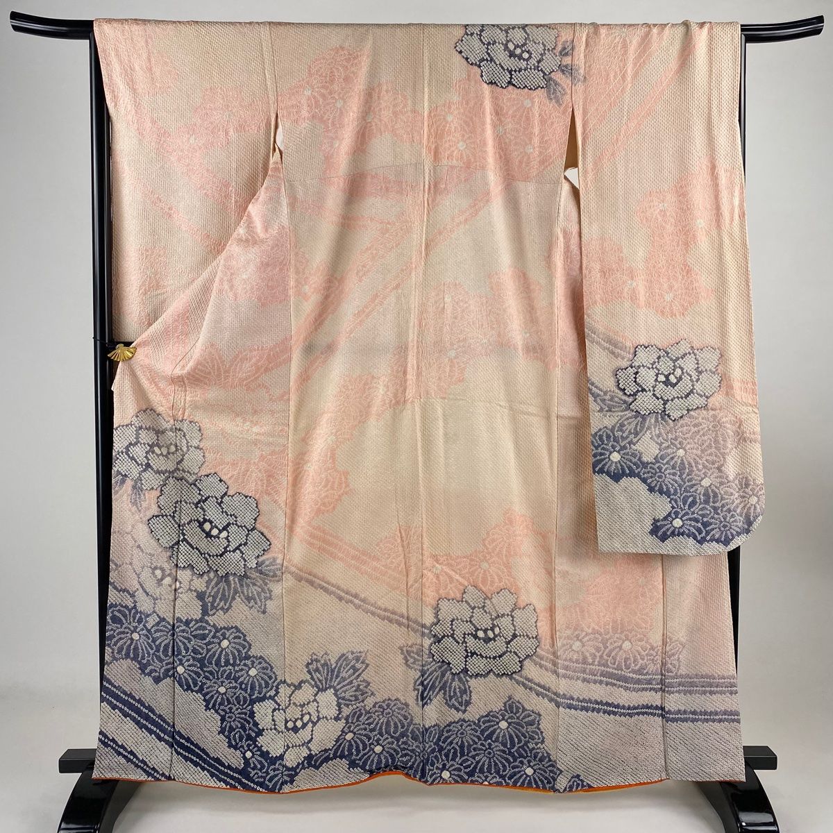 振袖 身丈162 cm 裄丈66 M 袷 牡丹 菊 総絞り ぼかし 薄ピンク 正絹 秀品