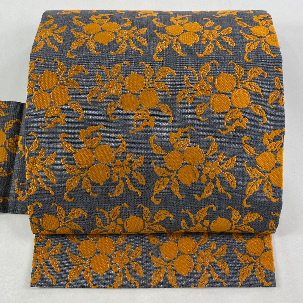 名古屋帯 秀品 草花 生り物 青灰色 正絹