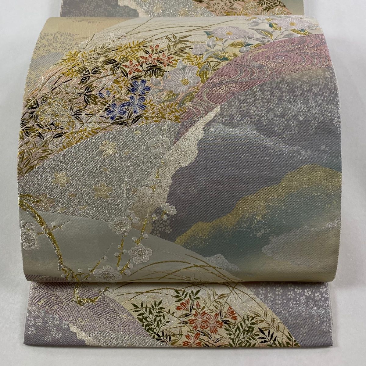 袋帯 秀品 椿 流水 金銀糸 箔 灰色 六通 正絹