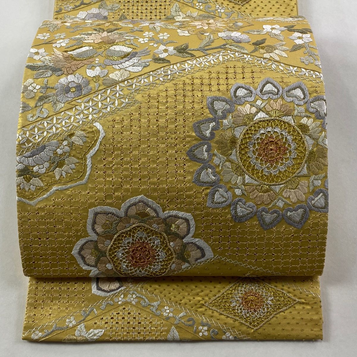 袋帯 華文 向かい鳥 金銀糸 刺繍 金色 六通 正絹