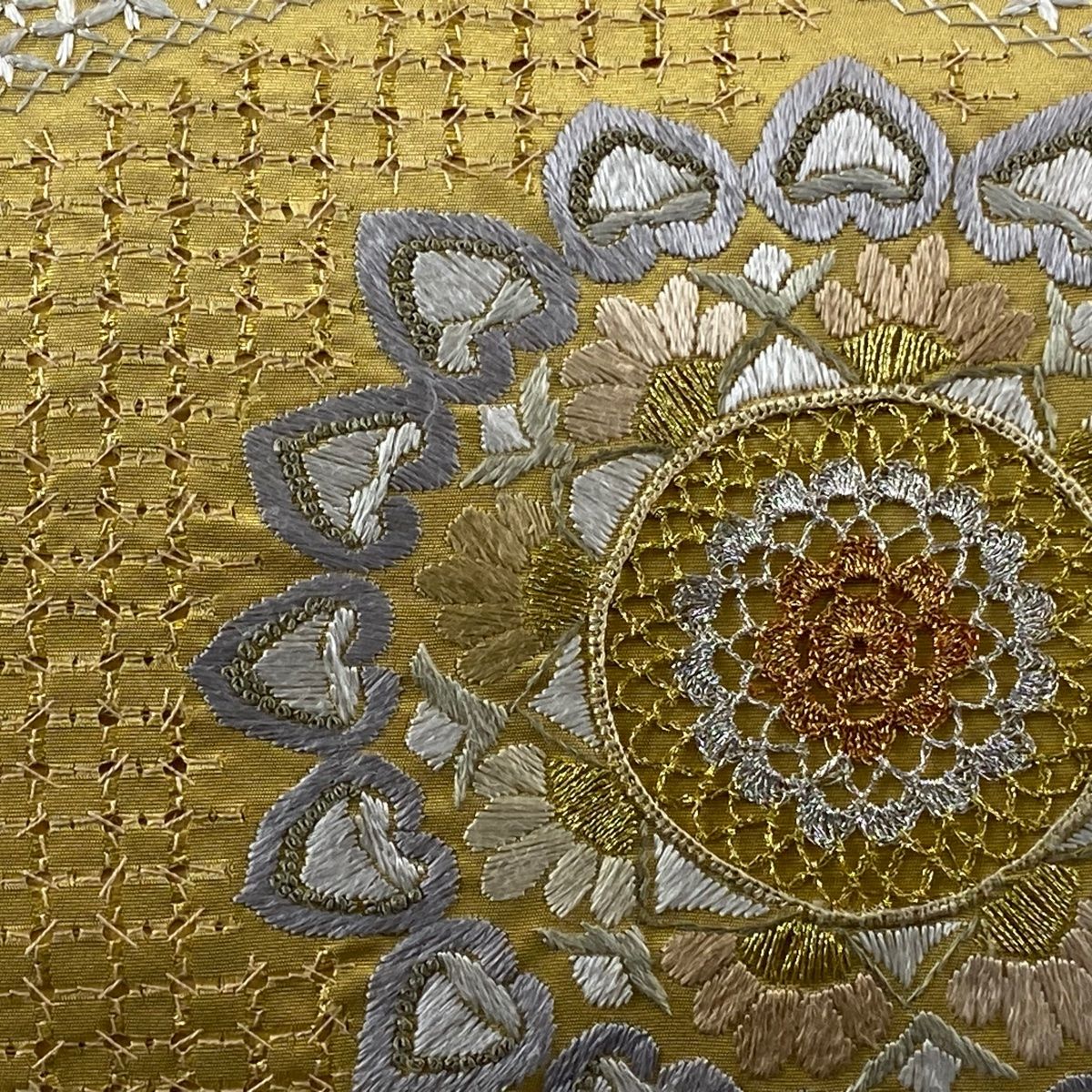 袋帯 華文 向かい鳥 金銀糸 刺繍 金色 六通 正絹