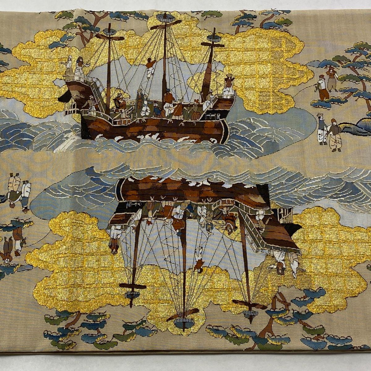 薄茶色 お太鼓柄