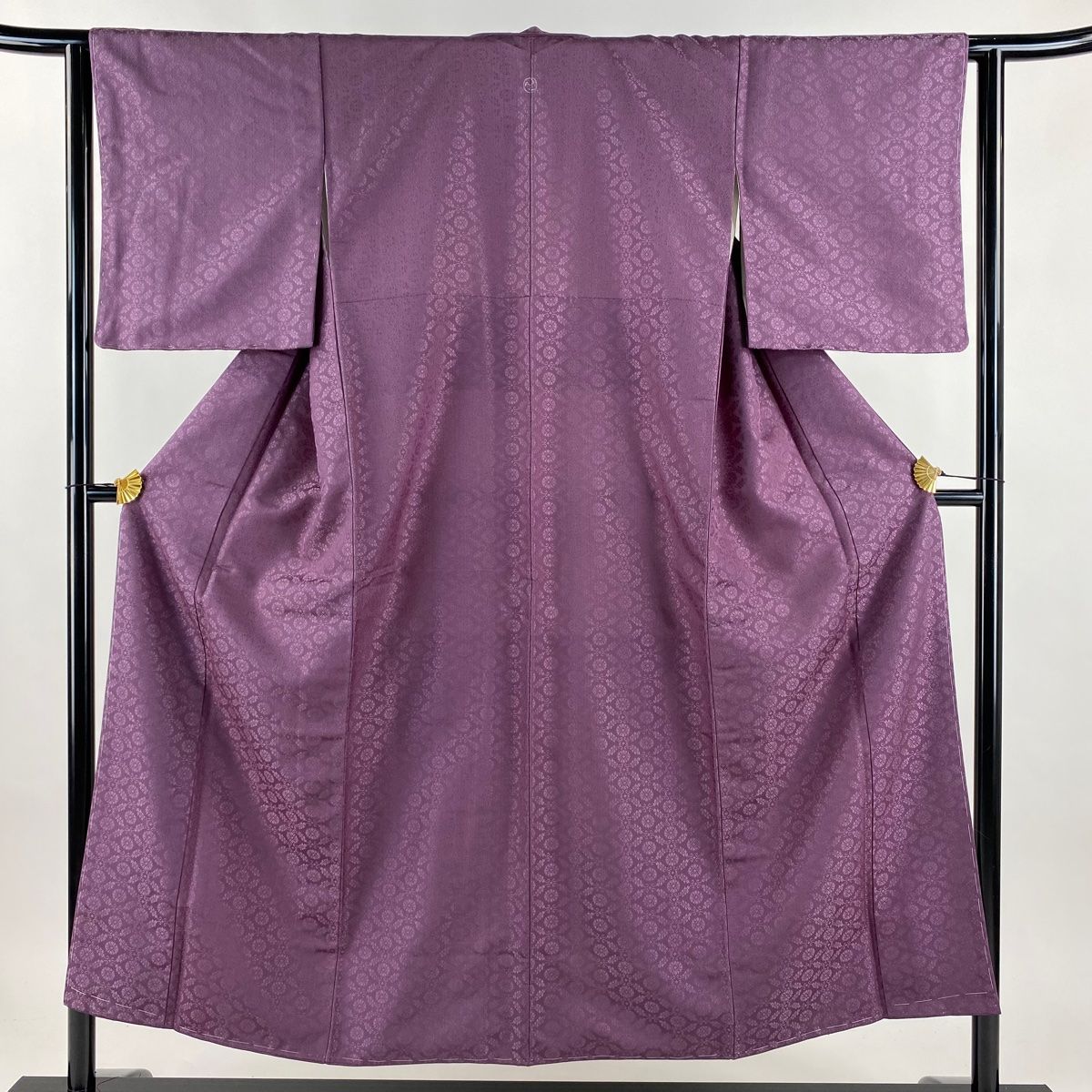 色無地 身丈151 cm 裄丈62 5 S 袷 地紋 紫 正絹 一つ紋