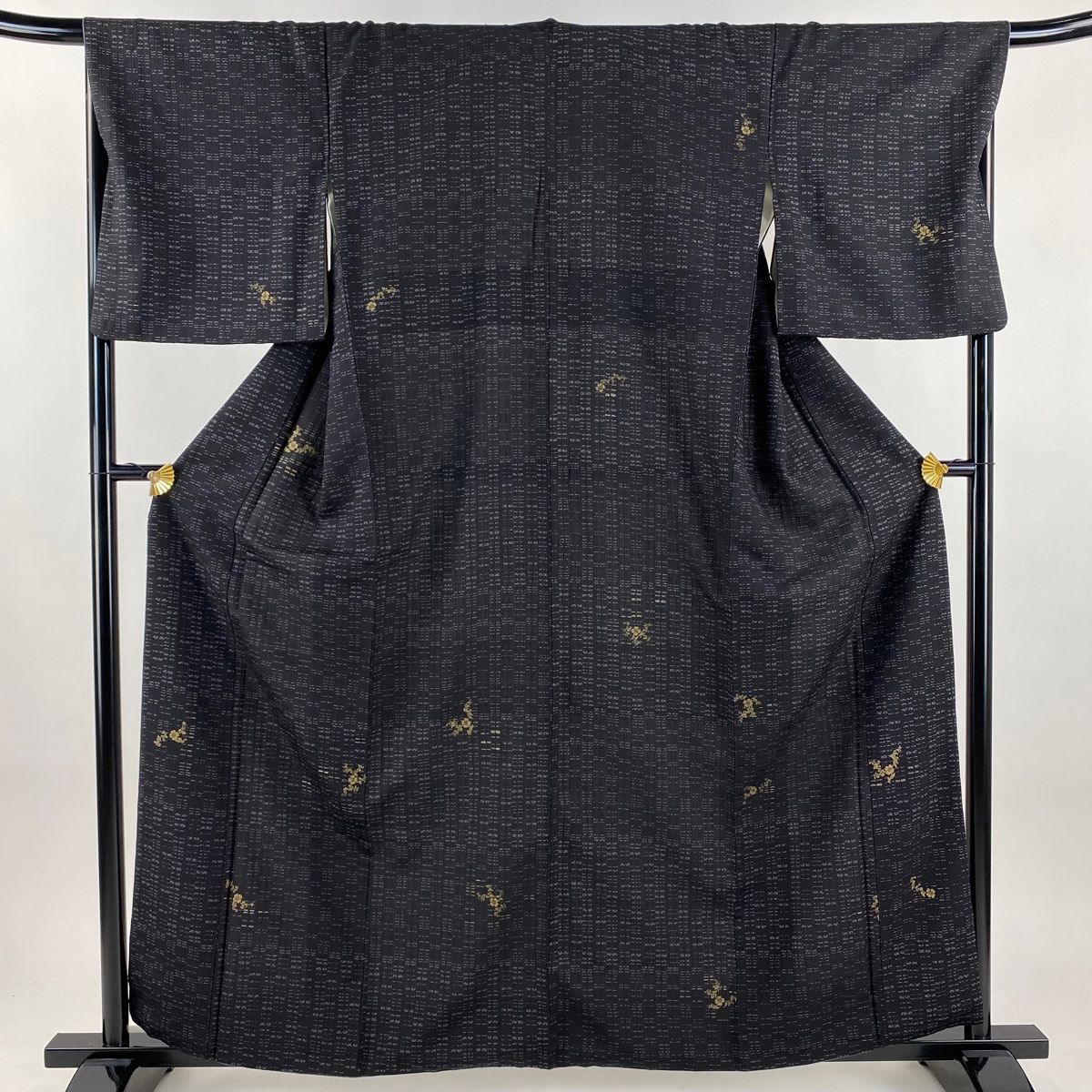 小紋 身丈159.5 cm 裄丈69 L 袷 草花 幾何学模様 金彩 墨色 正絹