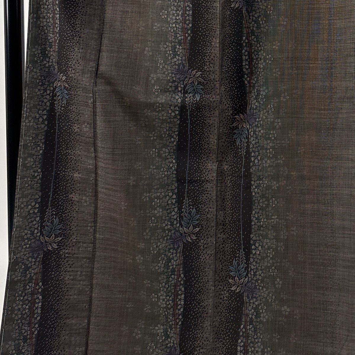 大島紬 身丈164 cm 裄丈64 M 袷 やまと 証紙 花 葉柄 純泥染 焦茶色 正絹
