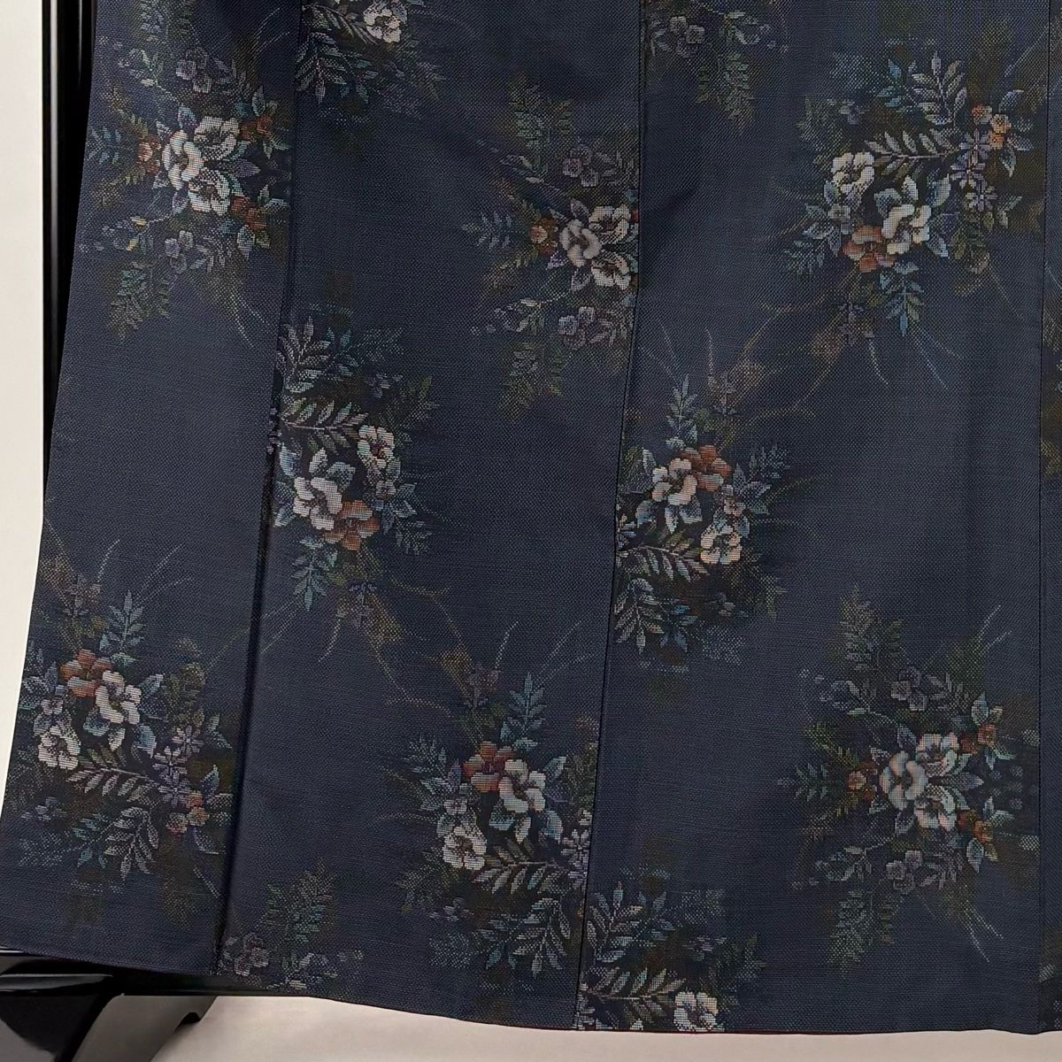 大島紬 身丈163 cm 裄丈67.5 L 袷 都喜ヱ門 証紙 草花 紺色 正絹