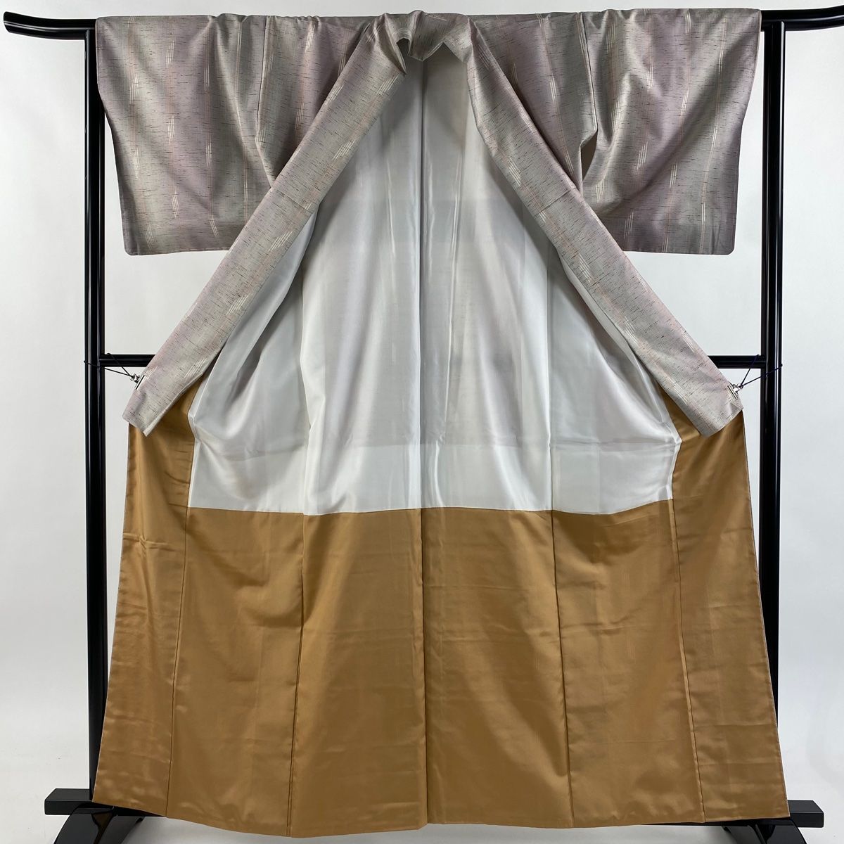  紬 身丈161.5 cm 裄丈64 M 袷 縞 幾何学模様 薄紫 正絹 紬 着物