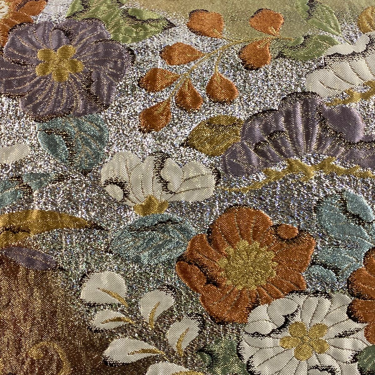 袋帯 秀品 草花 蝶 金糸 箔 金色 六通 正絹