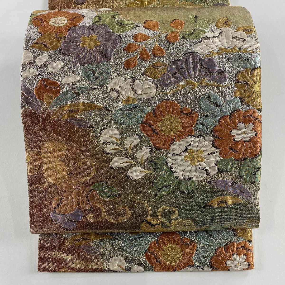 袋帯 秀品 草花 蝶 金糸 箔 金色 六通 正絹