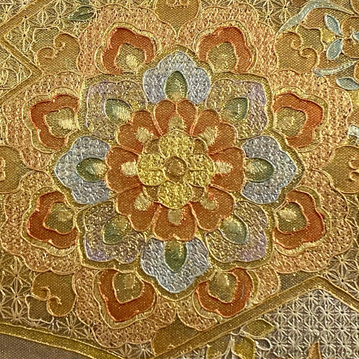 袋帯 秀品 華文 七宝 刺繍 金銀彩 灰紫 お太鼓柄 正絹