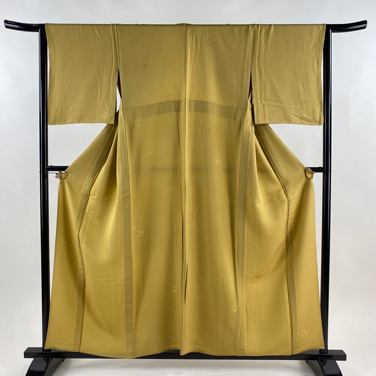 色無地 身丈156 cm 裄丈64 M 単衣 地紋 黄土色 正絹 秀品