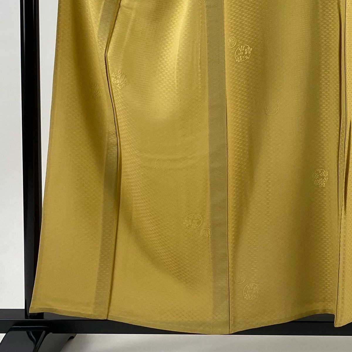 色無地 身丈156 cm 裄丈64 M 単衣 地紋 黄土色 正絹 秀品