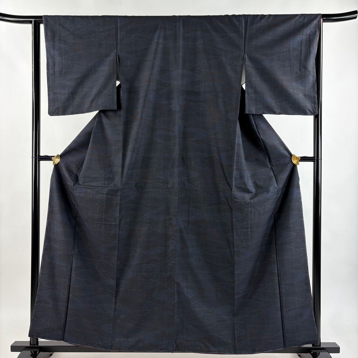 紬 身丈160 cm 裄丈63.5 S 袷 雲文 紺色 正絹 秀品