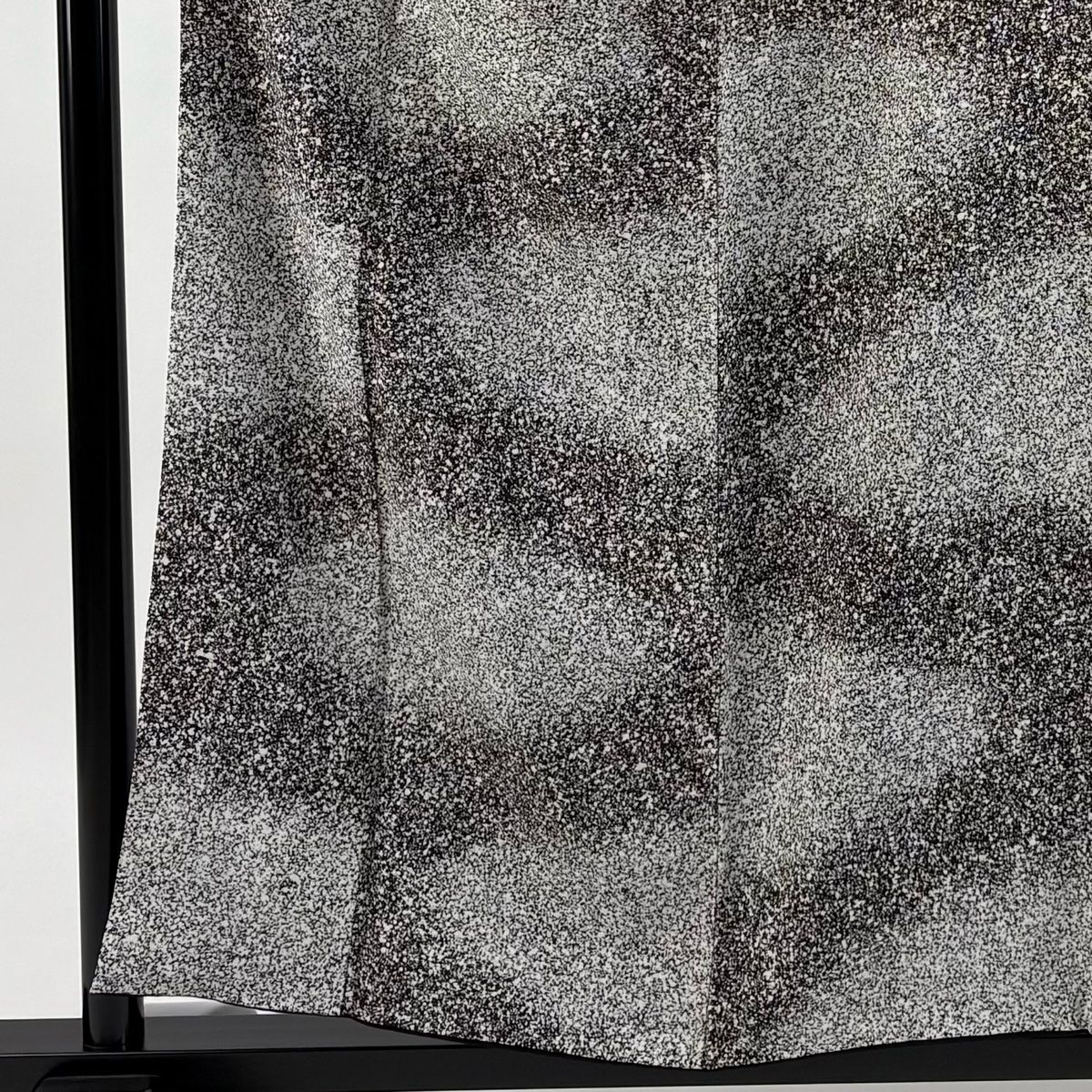 小紋 身丈157 5 cm 裄丈63 S 袷 落款 幾何学模様 黒 正絹 秀品