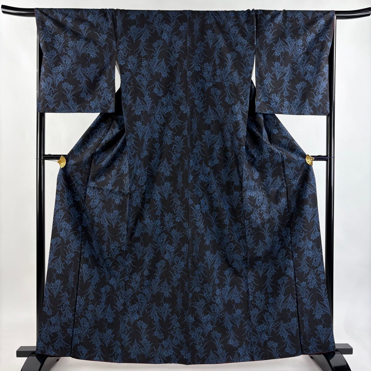 大島紬 身丈163 5 cm 裄丈67 L 袷 証紙 草花 墨色 正絹 秀品