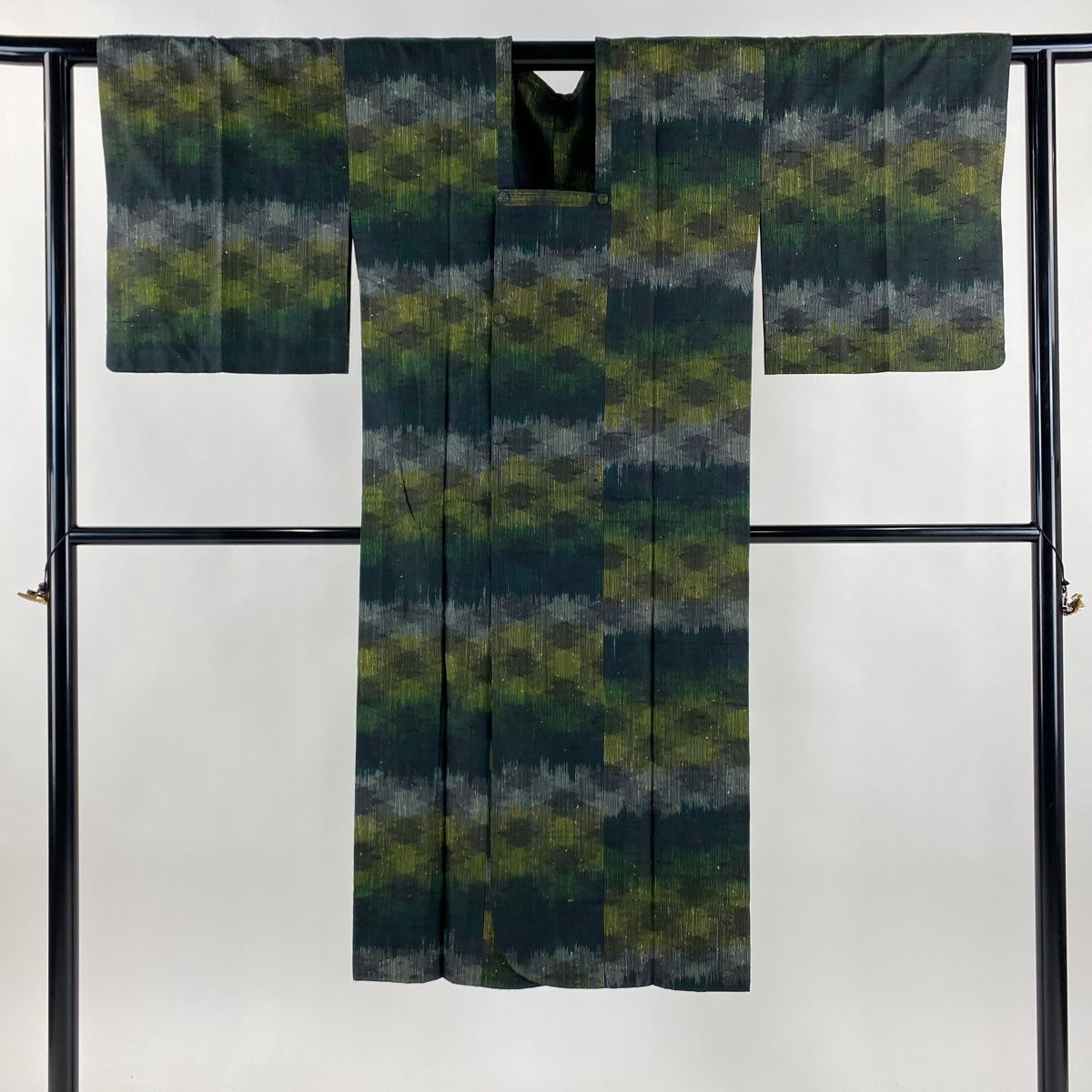  道行 身丈125 5 cm 裄丈63 S 紬地 和装コート 角衿 幾何学模様 深緑 正絹 秀品 羽織 着物 浴衣