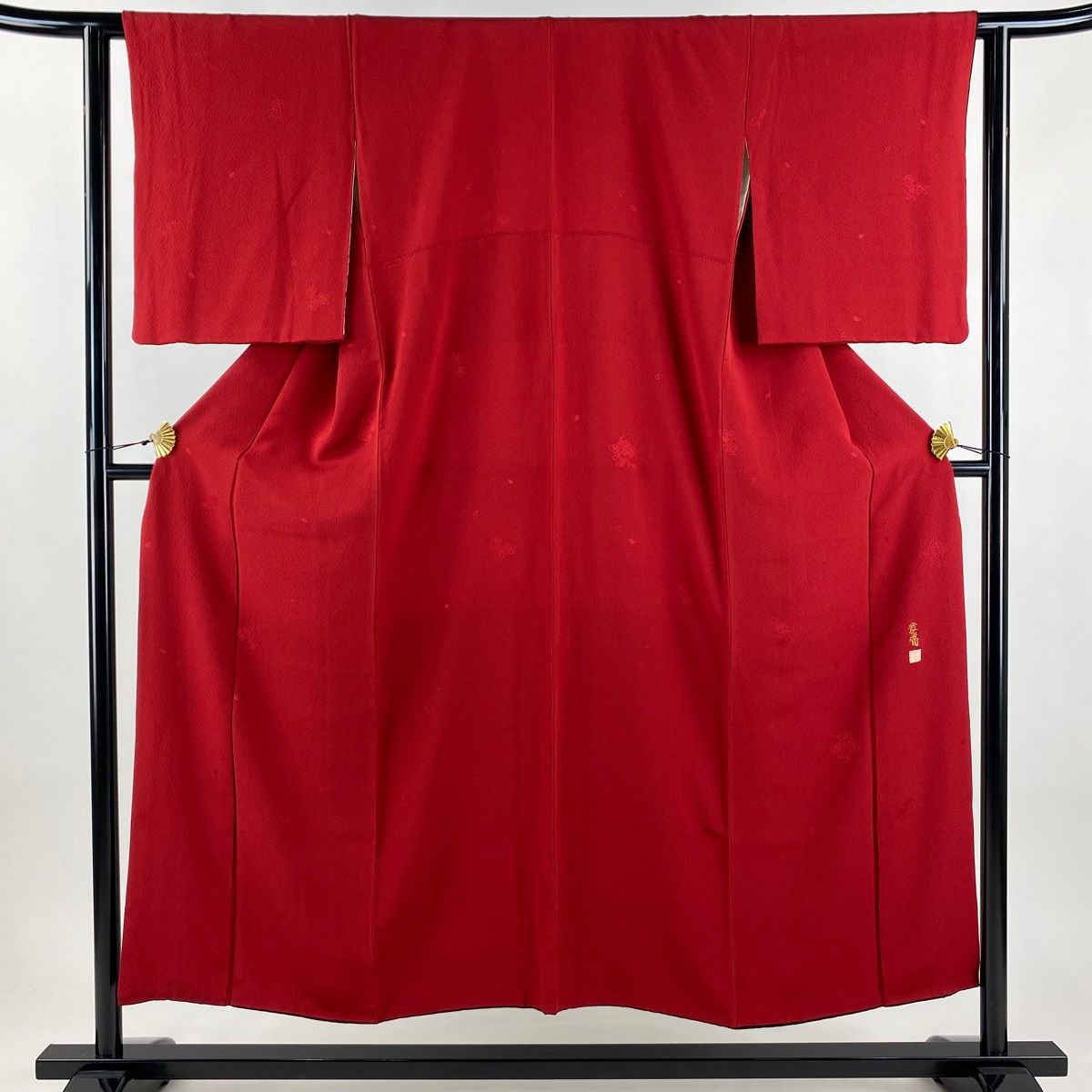 色無地 身丈150.5 cm 裄丈62.5 S 袷 山本寛斎 落款 地紋 赤 正絹 秀品