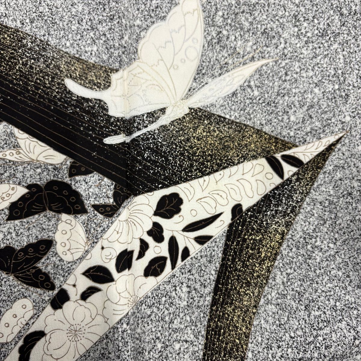 訪問着 身丈169cm 裄丈69cm L 袷 蝶 草花 金銀彩 黒灰 正絹 秀品