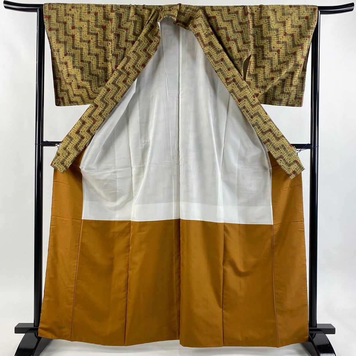  小紋 身丈164.5 cm 裄丈64.5 M 袷 幾何学 絞り 鶯色 正絹 秀品 小紋 着物