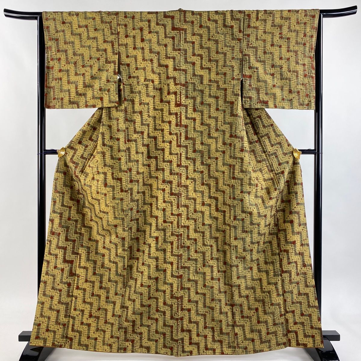 小紋 身丈164 5 cm 裄丈64 M 袷 幾何学 絞り 鶯色 正絹 秀品