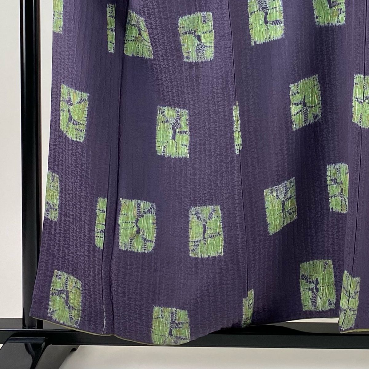 小紋 身丈155.5 cm 裄丈64 M 袷 幾何学模様 絞り 紫 正絹 秀品