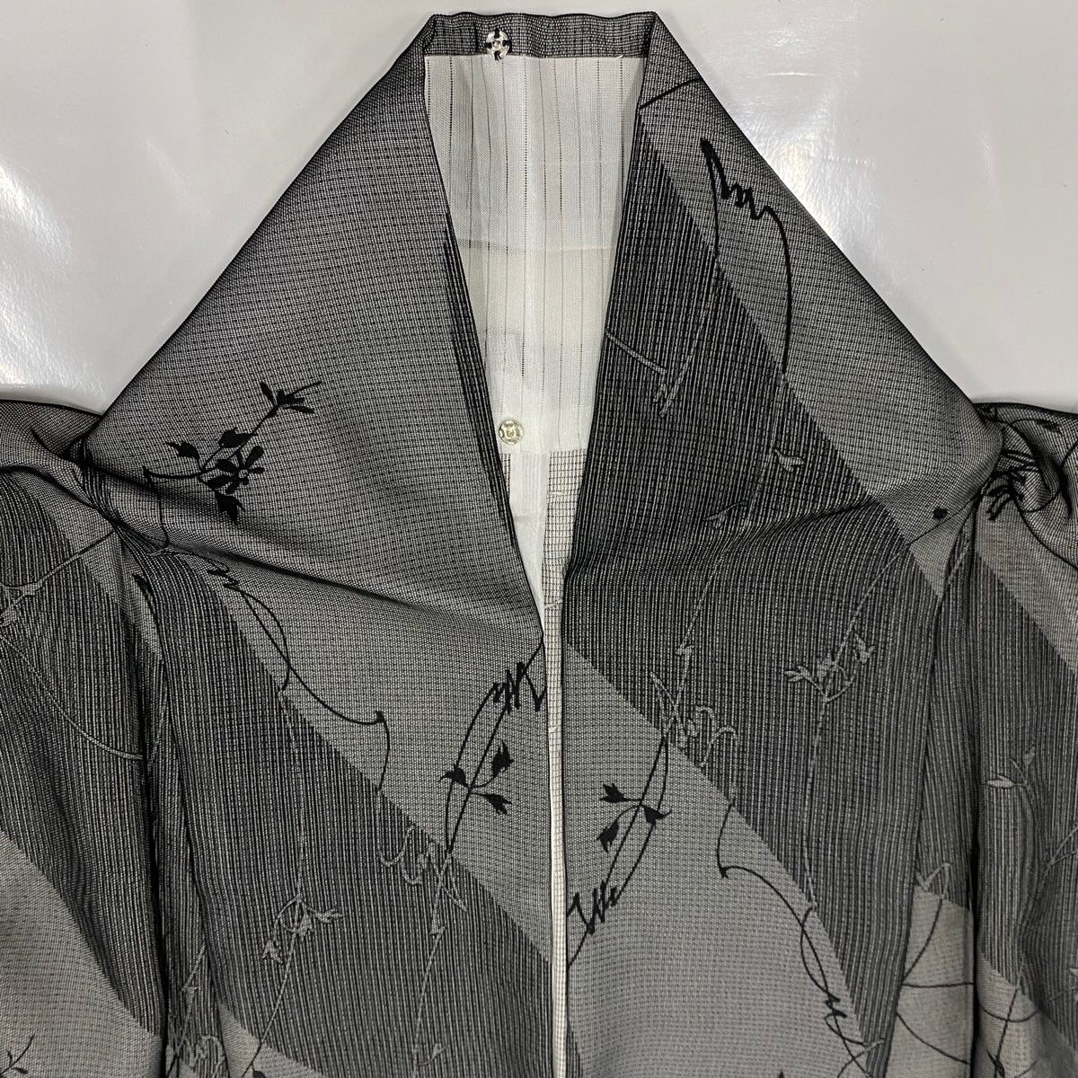 美品】 小紋 身丈156cm 裄丈63cm S 紗絽袷 草花 幾何学模様 黒灰 正絹
