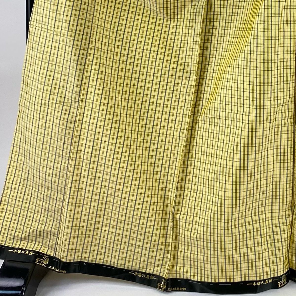 大島紬 身丈170 cm 裄丈72 未仕立て 仮絵羽 証紙 格子 薄黄 正絹