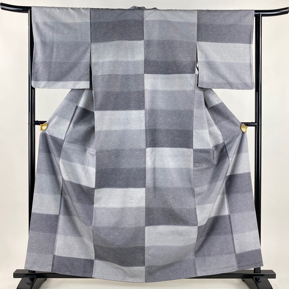 小紋 身丈160 5 cm 裄丈63 S 袷 紬地 段縞 葉柄 灰色 正絹