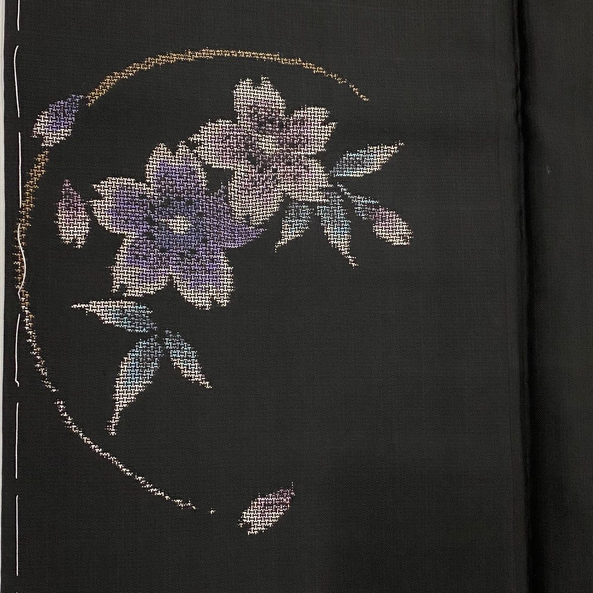  大島紬 身丈163.5 cm 裄丈64 M 袷 純泥染 背抜き 証紙 草花 花びら 黒 正絹 紬 着物