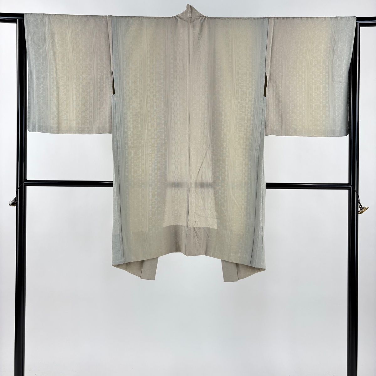 羽織 身丈98 5 cm 裄丈65 M 証紙 地紋 吊り染ボカシ 灰茶 正絹