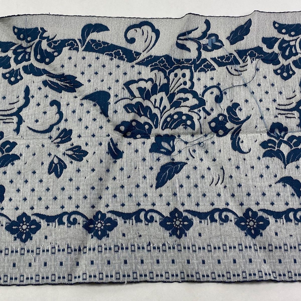 幾何学模様 紺色