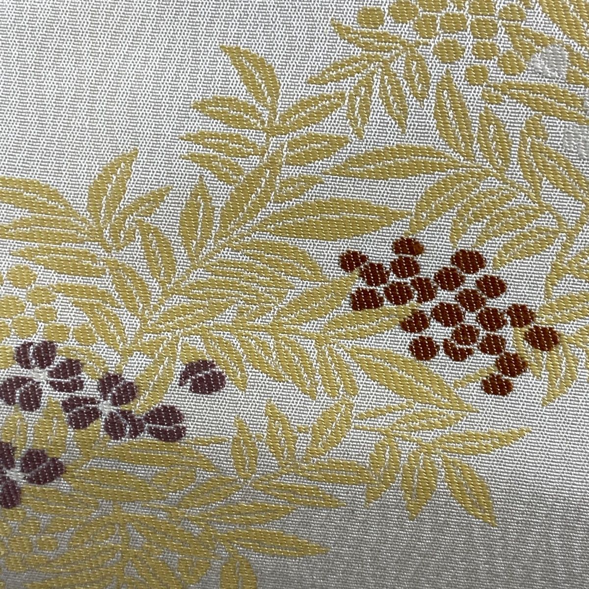 名古屋帯 秀品 葉と実 南天 ベージュ 正絹