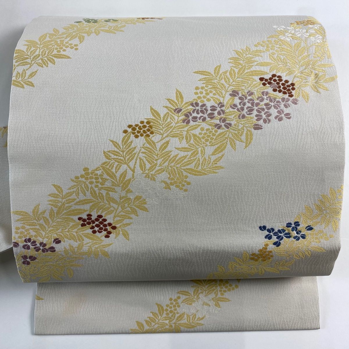 名古屋帯 秀品 葉と実 南天 ベージュ 正絹