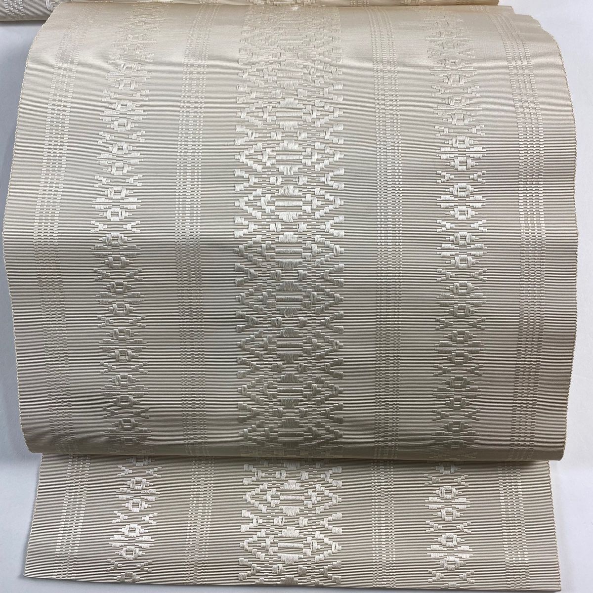 名古屋帯 秀品 証紙 八寸名古屋帯 松葉仕立て 献上柄 縞 博多織 ベージュ 正絹