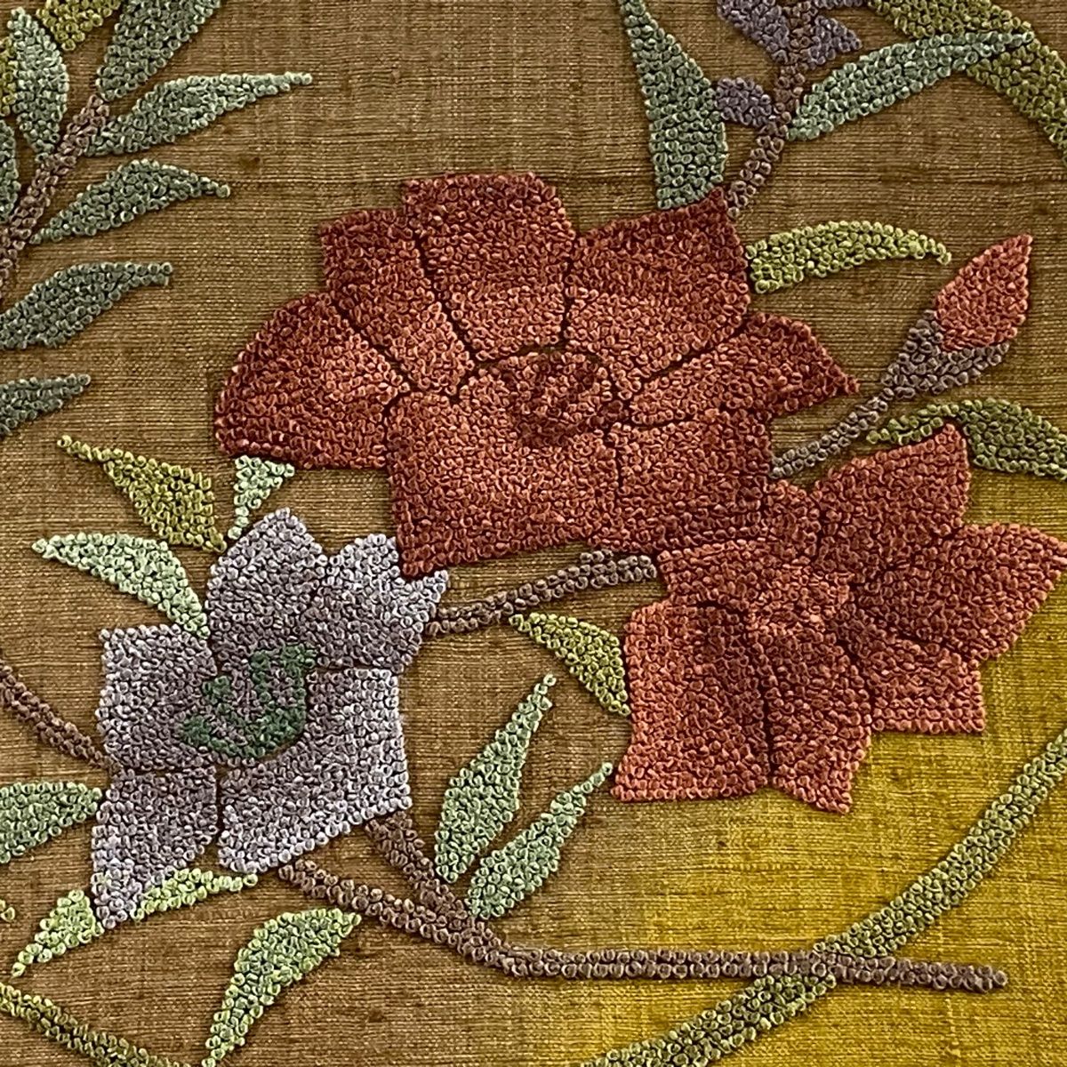 名古屋帯 秀品 紬地 花丸文 相良刺繍 茶色 正絹