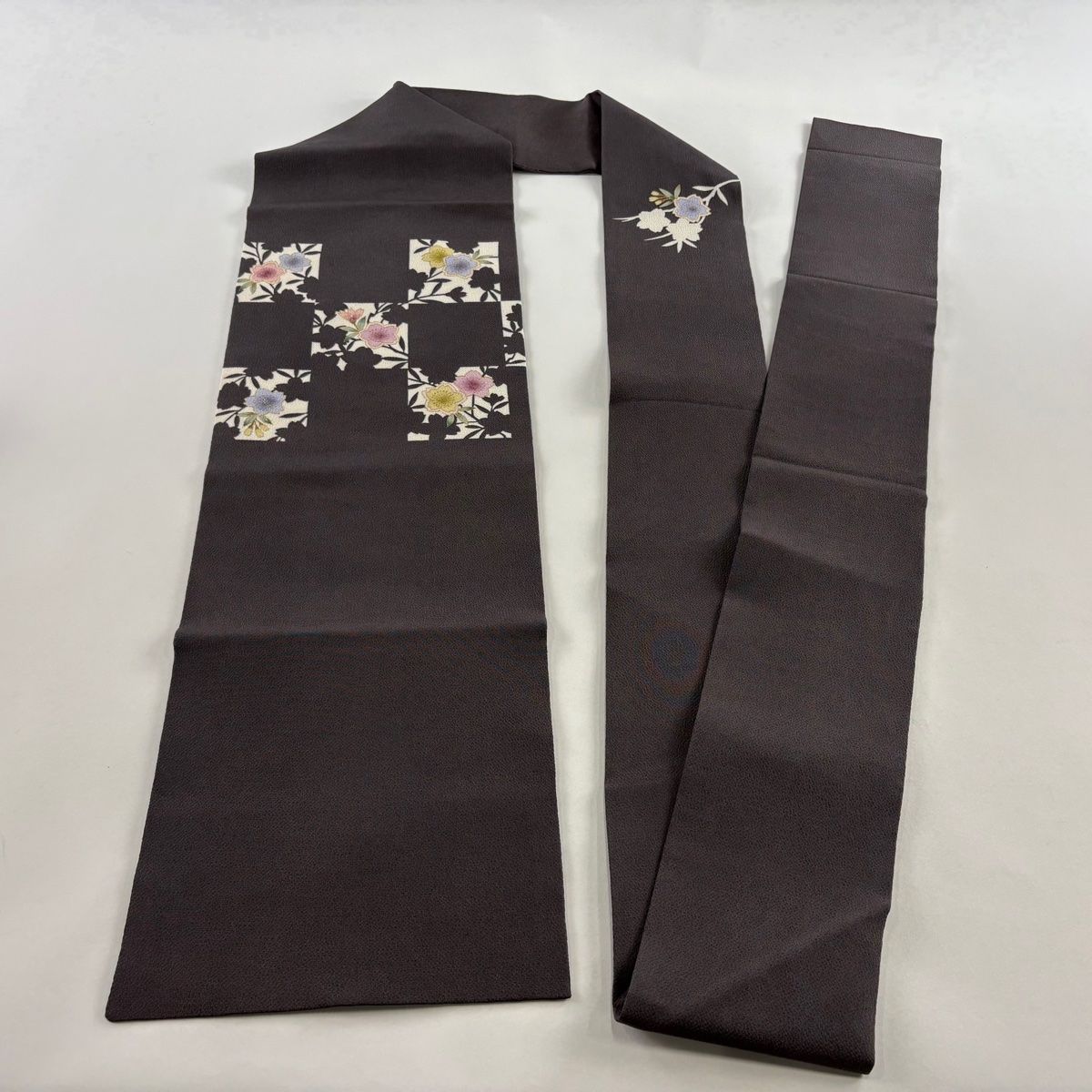 シルエット 金彩