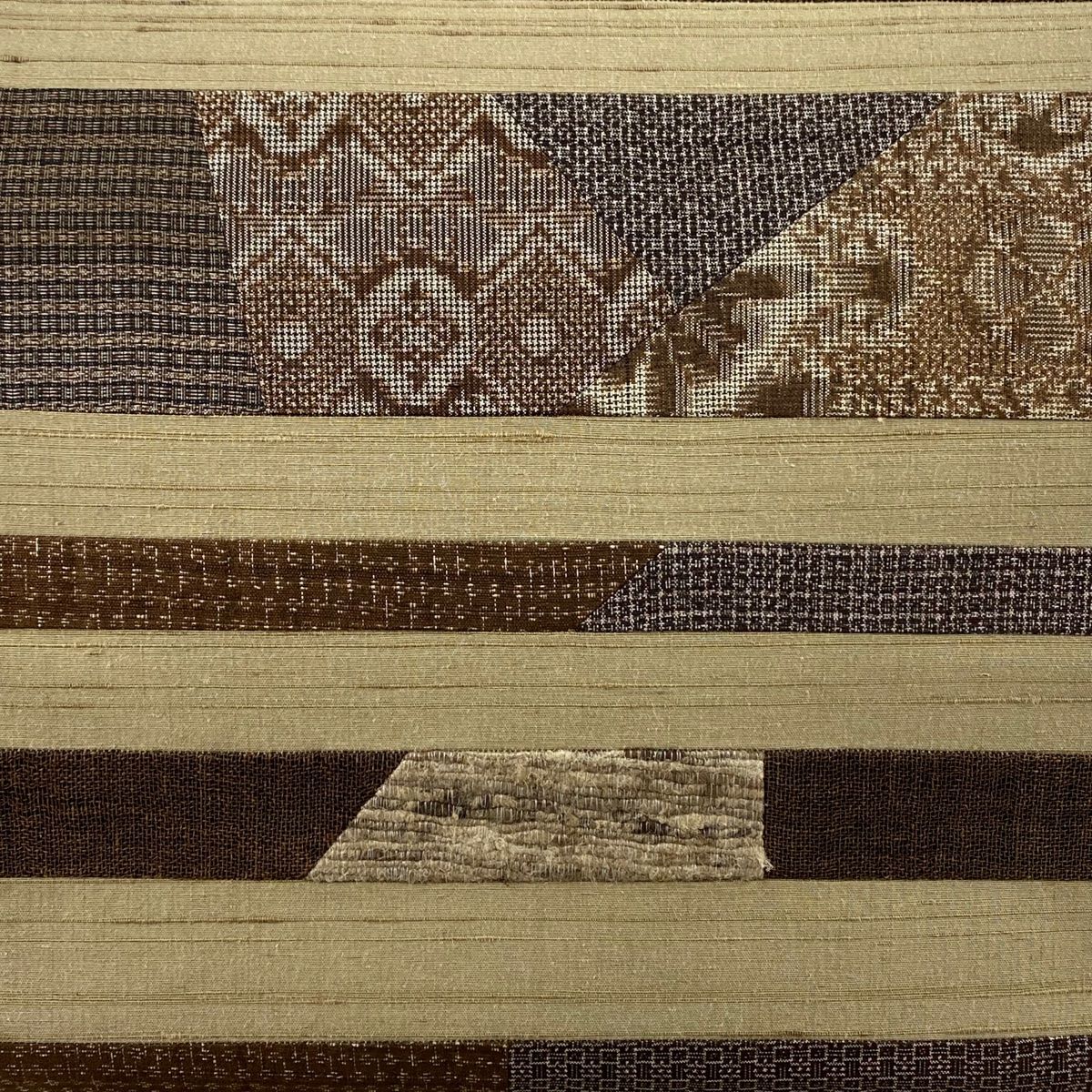 袋帯 紬地 段縞 幾何学模様 切嵌 薄茶色 お太鼓柄 正絹