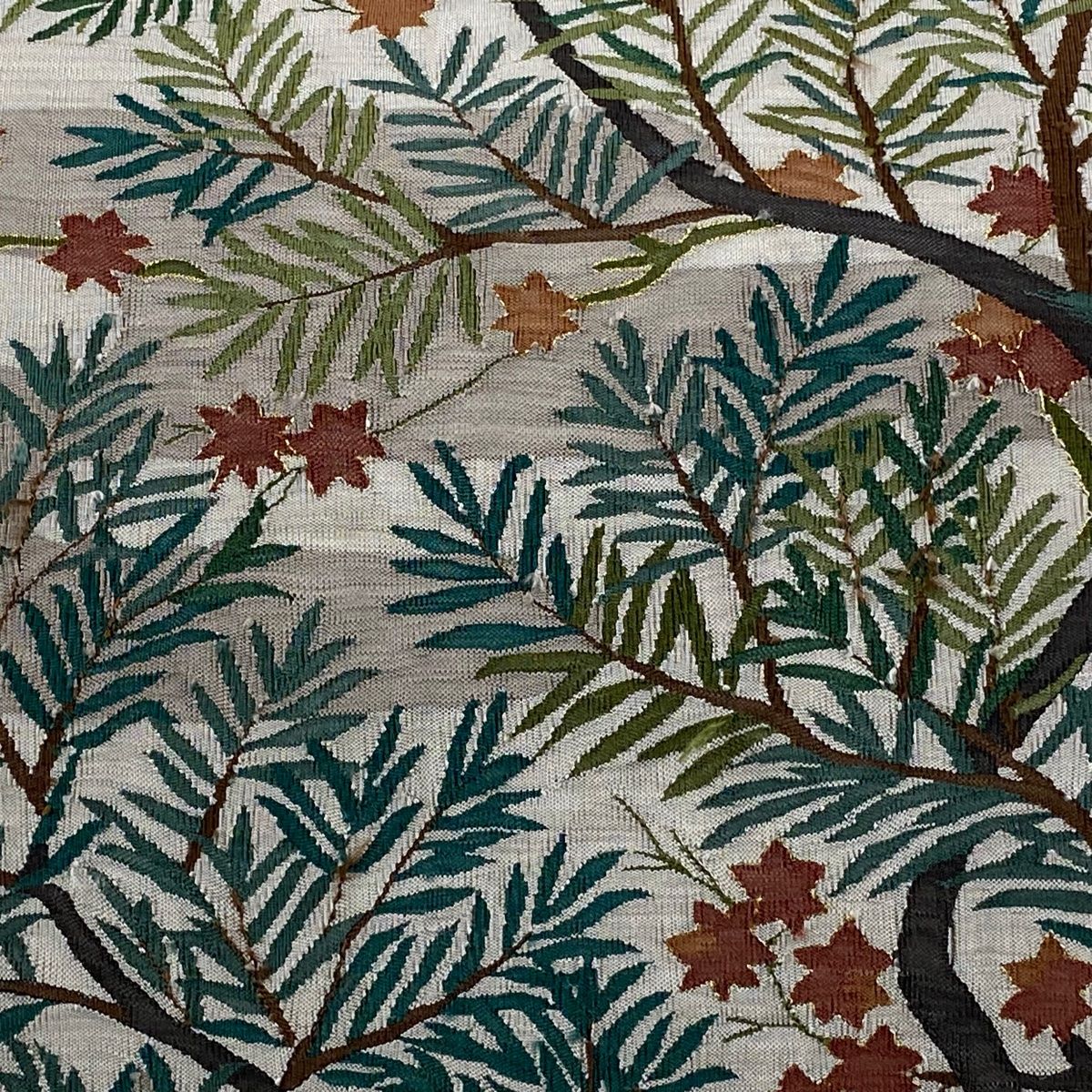 袋帯 樹木 ヱ霞 金糸 灰色 お太鼓柄 正絹